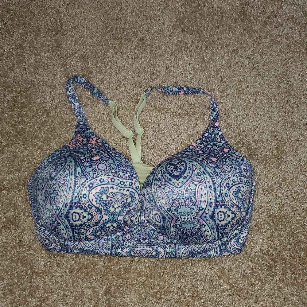 Body by Victoria plunge bra